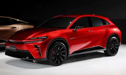 Toyota chính thức mở cọc mẫu SUV đẹp như Ferrari: Giá 963 triệu đồng, giao xe từ tháng 11