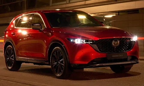 Mazda CX-5 facelift 2024 lộ diện với thiết kế tuyệt đẹp, ‘câu trả lời’ cho Honda CR-V 2024