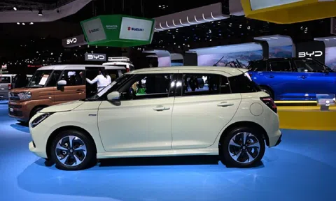 Hatchback hạng B giá siêu rẻ của Suzuki ra mắt: Dễ ‘gây sốt’ với khách Việt bằng trang bị ấn tượng này