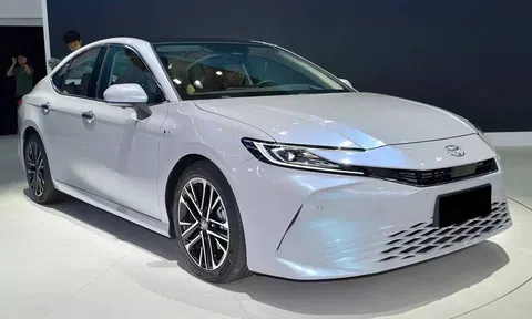 Chi tiết Toyota Camry 2025 sắp về Việt Nam, đã ra mắt tại Trung Quốc với thiết kế đẹp hơn bản Mỹ