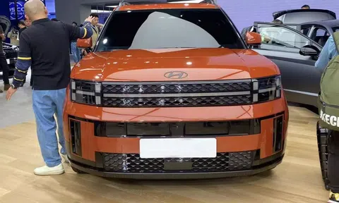 Cận cảnh ‘chiến mã’ Hyundai Santa Fe 2024 sắp về Việt Nam, đã ra mắt tại Trung Quốc với thiết kế cực đỉnh