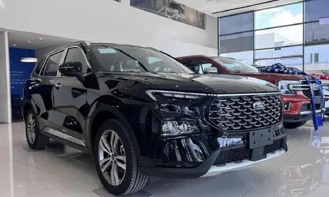 ‘Đàn em’ Ford Everest giảm giá cực mạnh, cạnh tranh ‘sát ván’ Mazda CX-5 và CR-V nhờ giá siêu rẻ