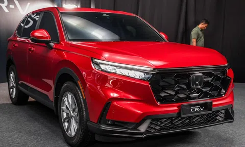 Cận cảnh ‘chiến thần’ Honda CR-V 2024 vừa ra mắt: Giá 788 triệu đồng, có trang bị ‘xịn’ nhất phân khúc