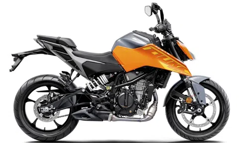 Tin xe máy hot 28/1: ‘Quái thú côn tay’ có phanh  ABS, màn hình LCD lấn lướt Winner X và Exciter, giá hời