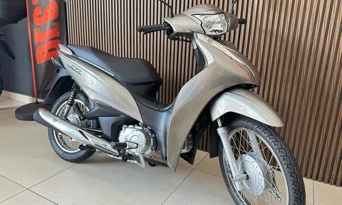 Tin xe hot cuối tuần: ‘Kẻ ngáng đường’ Honda Future về đại lý giá 28 triệu đồng, lấn át Wave Alpha, RSX