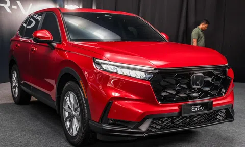 Rẻ lấn át Mazda CX-5 và Tucson, Honda CR-V 2024 ‘bán chạy như tôm tươi’ nhờ giá chỉ 788 triệu đồng