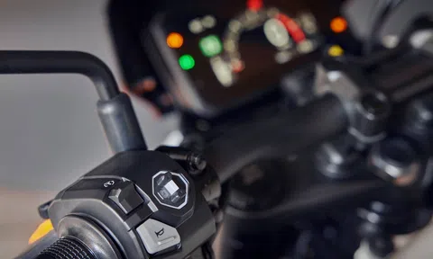 Honda ra mắt ‘ông hoàng côn tay’ cửa trên Winner X và Exciter: Có phanh ABS, màn TFT, giá dễ chịu