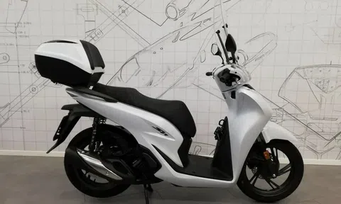 Tin xe hot cuối tuần: Honda ra mắt 'ông hoàng xe ga' SH 150i 2024 giá 98 triệu đồng, màu mới cực đẹp