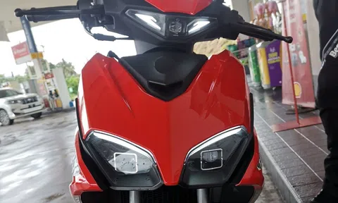 Bỏ qua Honda Winner X và Exciter, dân tình săn đón ‘vua côn tay' 155cc mới có phanh ABS, màn LCD này