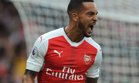 Người hùng Arsenal Theo Walcott giải nghệ ở tuổi 34