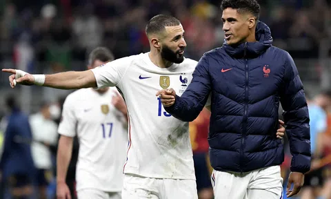 Có Benzema & Kante lôi kéo, Varane chuẩn bị tới Ả Rập Saudi?