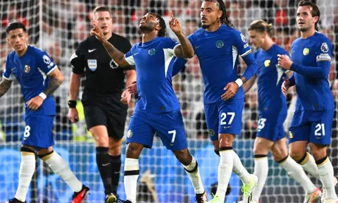 Sterling tỏa sáng, Chelsea thể hiện đẳng cấp chênh lệch