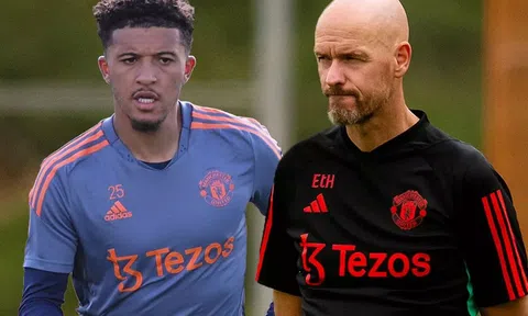 Ryan Giggs mong các cầu thủ MU chỉ trích Sancho thay Ten Hag