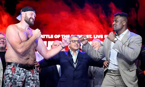 Cuộc đại chiến giữa Tyson Fury và Francis Ngannou sẽ bao gồm điều khoản tái đấu