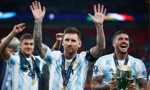 Bỏ lỡ ngày đặc biệt, Messi thể hiện tố chất 'thủ lĩnh tuyệt đối'