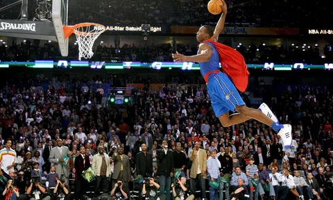 Golden State Warriors dành sự quan tâm đặc biệt đến "Superman" Dwight Howard