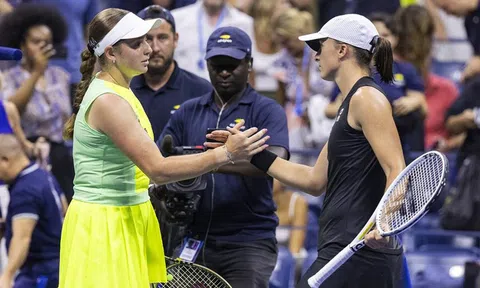 Iga Swiatek: Tôi không thích phải đối đầu với Jelena Ostapenko