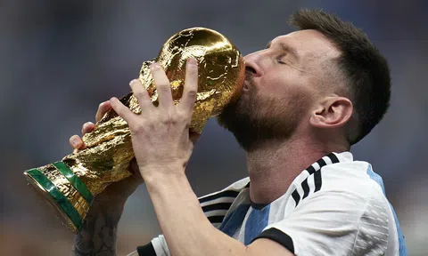 Đồng đội cũ bất ngờ ủng hộ PSG không chúc mừng chức vô địch World Cup của Messi