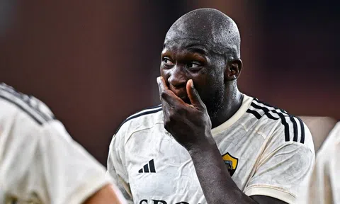 Lukaku nhận 'đãi ngộ' rùng mình từ CĐV Inter ngày trở lại Giuseppe Meazza