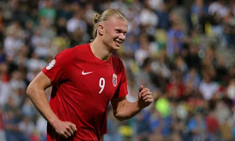 Haaland dứt chuỗi tịt ngòi, cân bằng thành tích với 2 'vua phá lưới' của MU