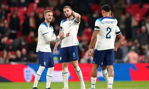 Thủ quân đội tuyển Anh bị cổ động viên la ó vì lý do khó hiểu