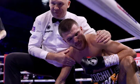 Ngôi sao quyền anh Connor Coghill nhập viện sau trận đấu ác liệt