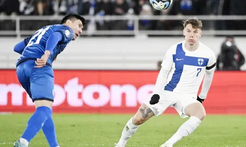 Lội ngược dòng cảm xúc, Kazakhstan áp sát nhóm dẫn đầu