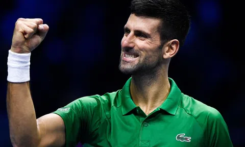 Trình làng trang phục mới, Djokovic sẵn sàng cho Paris Masters và ATP Finals