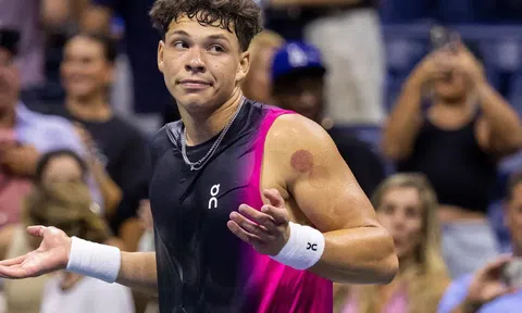 Kết quả tennis hôm nay 21/10: Ben Shelton trước ngưỡng cửa vô địch