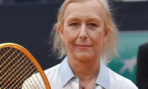 Huyền thoại quần vợt thế giới tưởng nhớ Sir Bobby Charlton