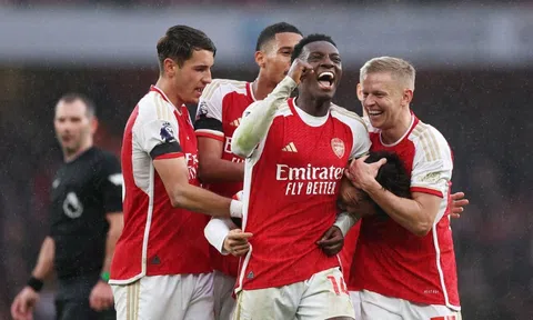 Arsenal nhấn chìm đội cuối bảng, áp sát ngôi đầu của Tottenham