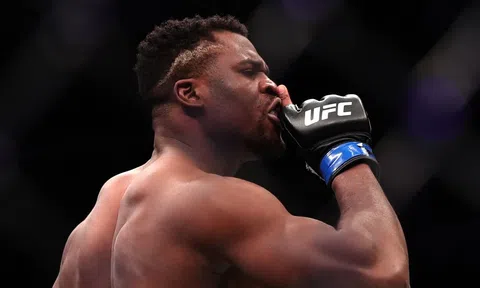 Francis Ngannou đưa ra lời đề nghị hấp dẫn dành cho Stipe Miocic sau khi trận đấu với Jon Jones bị hủy