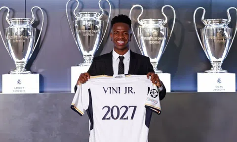 CHÍNH THỨC: Real Madrid giữ chân thành công cầu thủ top 4 Quả bóng vàng