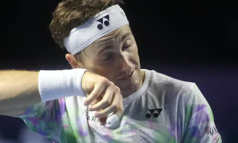 Lối đánh nhạt nhòa, đệ tử Nadal hết cơ hội tham dự ATP Finals 2023