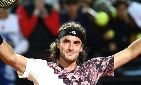 Kết quả tennis 3/11: Tsitsipas có vé tham dự ATP Finals