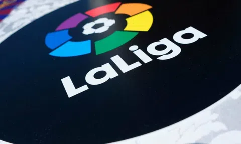 Sự cố La Liga, cựu tiền đạo Liverpool có hành động khiến tất cả sửng sốt