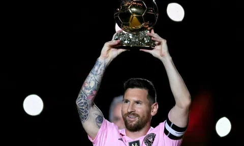 Vinh danh QBV thứ 8, Messi nói lời khiến fan muốn thời gian trôi thật nhanh