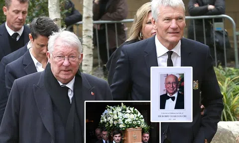 Sir Alex Ferguson cùng nhiều sao MU dự đám tang Sir Bobby Charlton