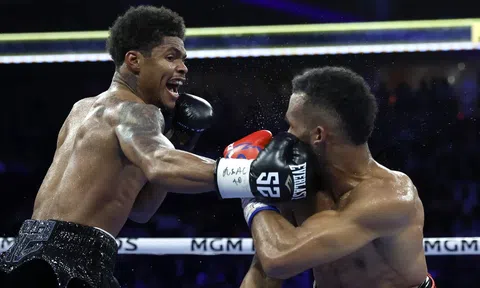 Người hâm mộ 'chán ngán' cách Shakur Stevenson trở thành nhà vô địch ba hạng cân