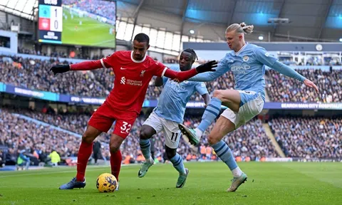 Liên tục bỏ lỡ, Man City 'nhận trái đắng' trước kình địch Liverpool