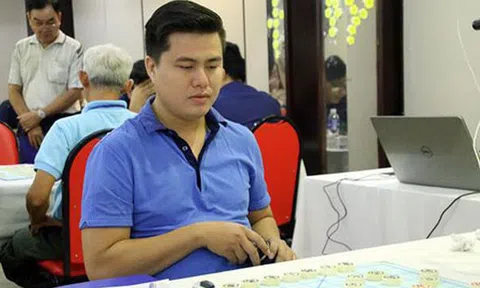Lại Lý Huynh để thua vô cùng đáng tiếc, lỡ cơ hội làm nên lịch sử cho cờ tướng Việt Nam
