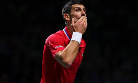 'Phẫn nỗ và đáng xấu hổ': Câu chuyện kiểm tra doping của Djokovic nóng hơn bao giờ hết