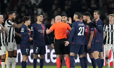 UEFA can thiệp, trọng tài cho PSG hưởng phạt đền phút cuối nhận án phạt