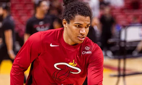 Hi hữu: Cầu thủ NBA dính chấn thương dây chằng vì... tờ giấy