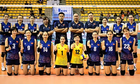 Tuyển bóng chuyền nữ Việt Nam tập luyện cùng chuyên gia "khủng", sẵn sàng cho giải thế giới