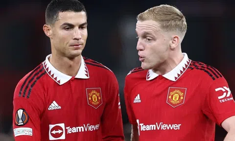 Chuyển nhượng tối 1/12: Ronaldo đón siêu đồng đội, MU gặp khó trung vệ 1m97