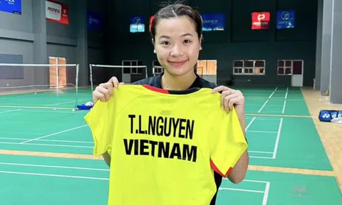 Nguyễn Thùy Linh thị phạm tại giải cầu lông các CLB tỉnh Đồng Nai 2023