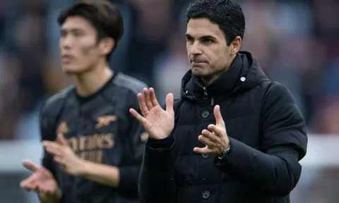 Arsenal vừa chiến thắng, NHM lập tức đón nhận tin không vui