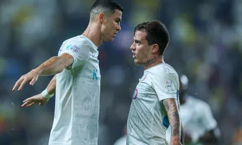 Ghi dấu sự nghiệp, Ronaldo tỏa sáng giúp Al Nassr thắng đậm
