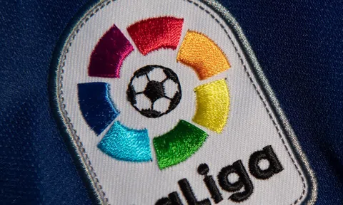 Trận đấu tại La Liga bị hoãn lại vì sự cố đáng tiếc trên khán đài